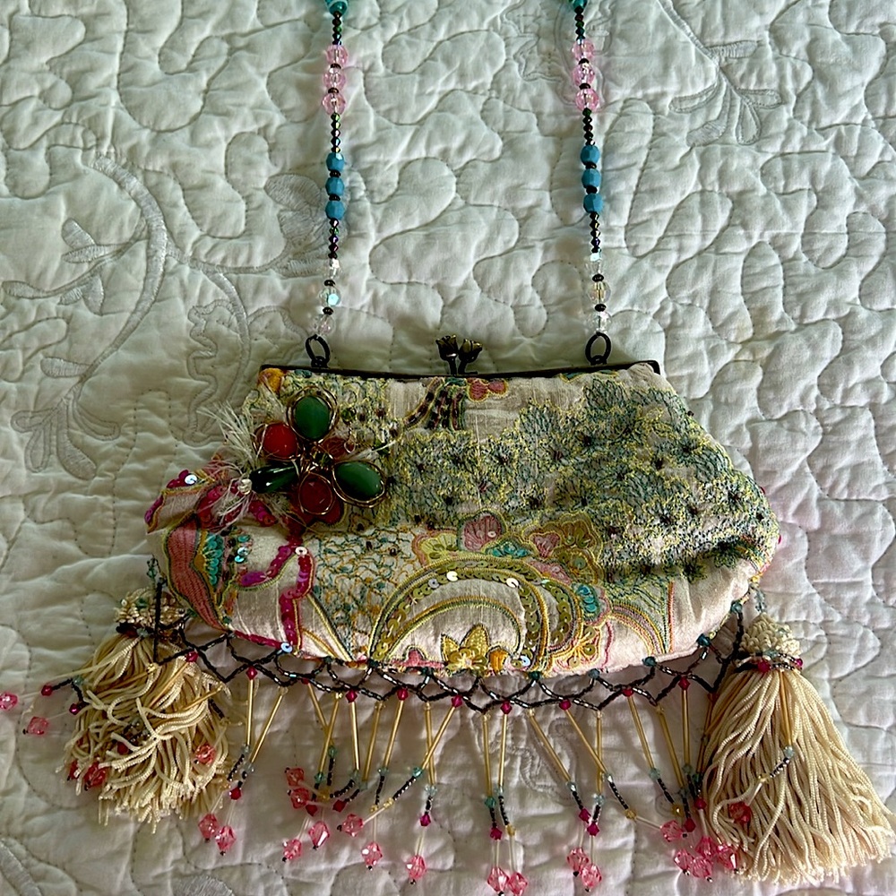 Vintage Mary Frances Designer Hand Stitched Purse. One of a kind. Never used. - Picture 4 of 11